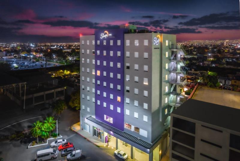 Sleep Inn Leon Antares Esterno foto