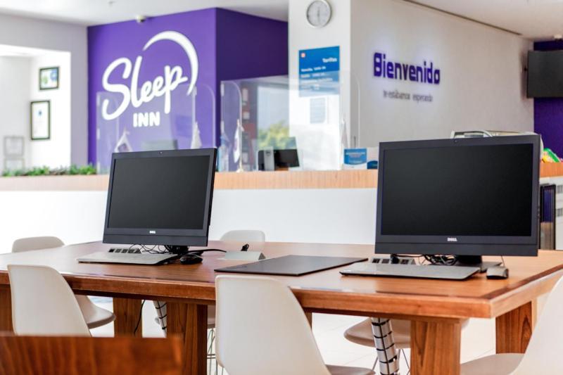 Sleep Inn Leon Antares Esterno foto