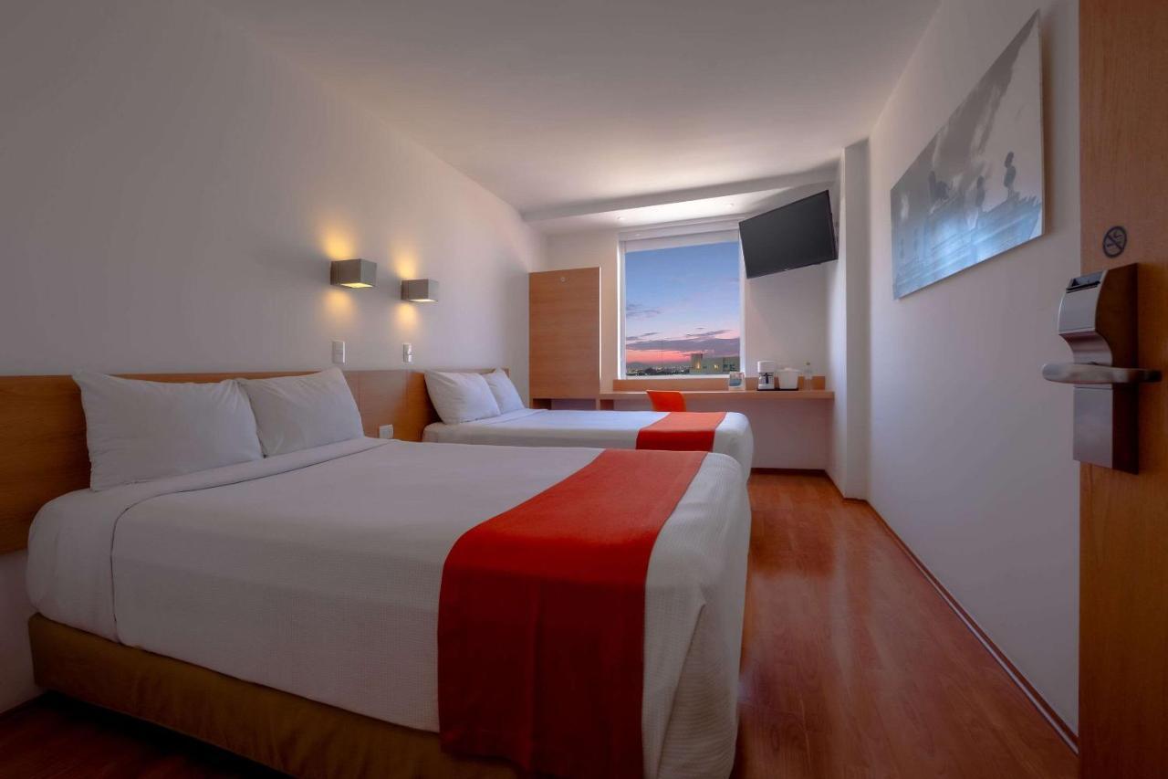 Sleep Inn Leon Antares Esterno foto