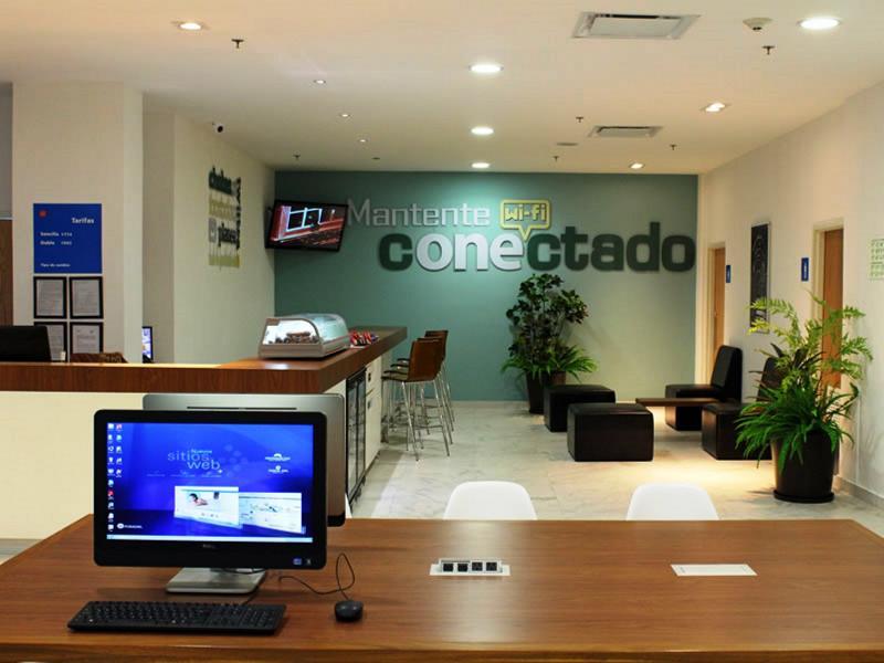 Sleep Inn Leon Antares Esterno foto