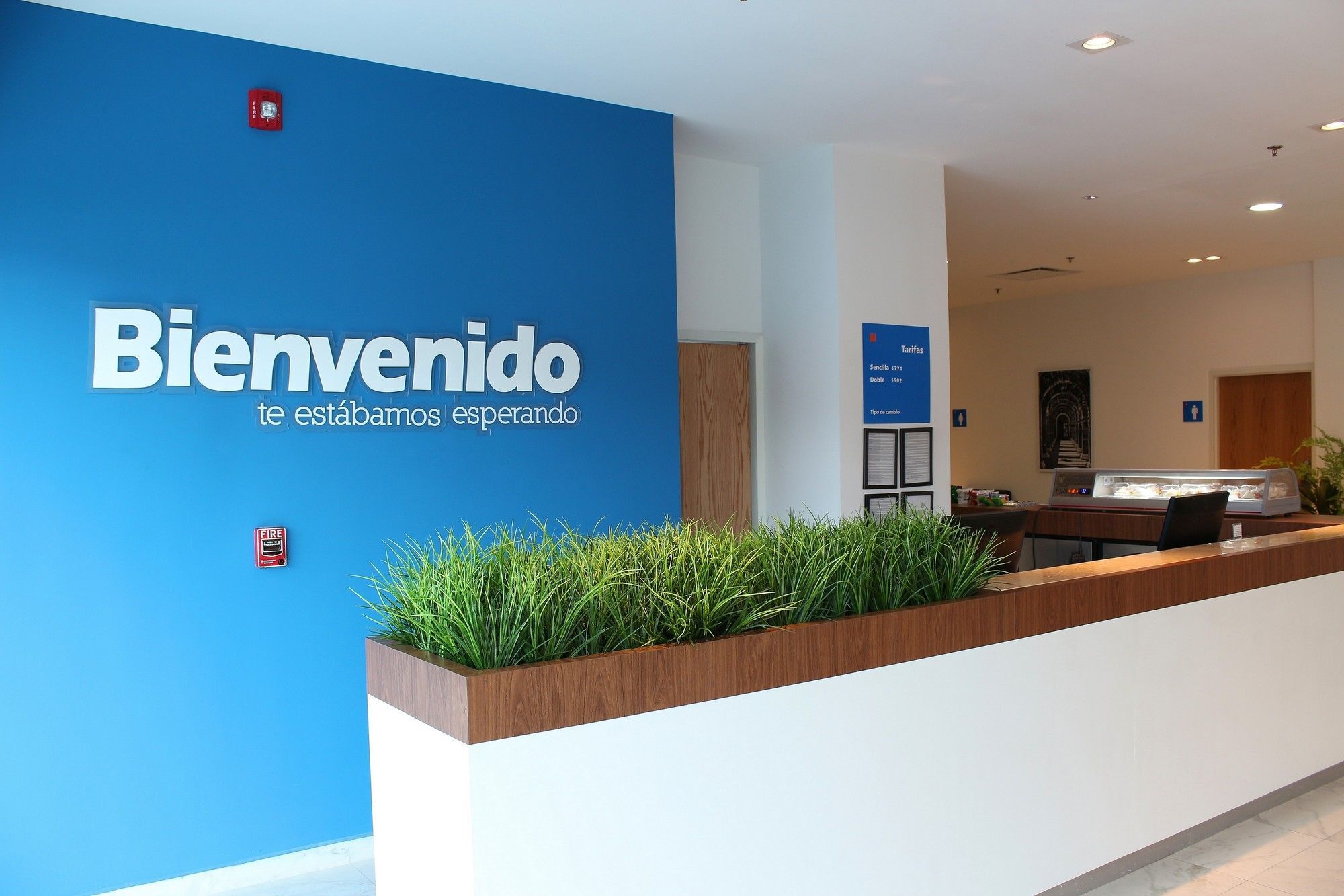 Sleep Inn Leon Antares Esterno foto